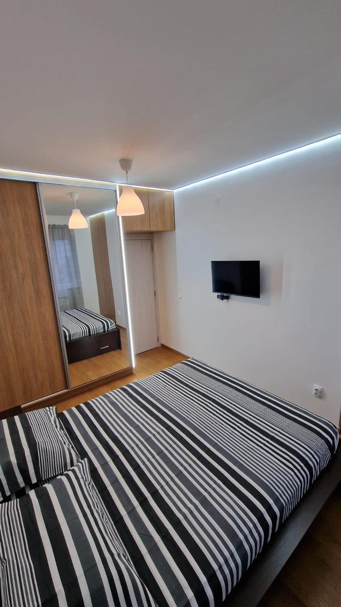 Porodicno-Poslovni Udoban Stan Apartment เบลเกรด ภายนอก รูปภาพ