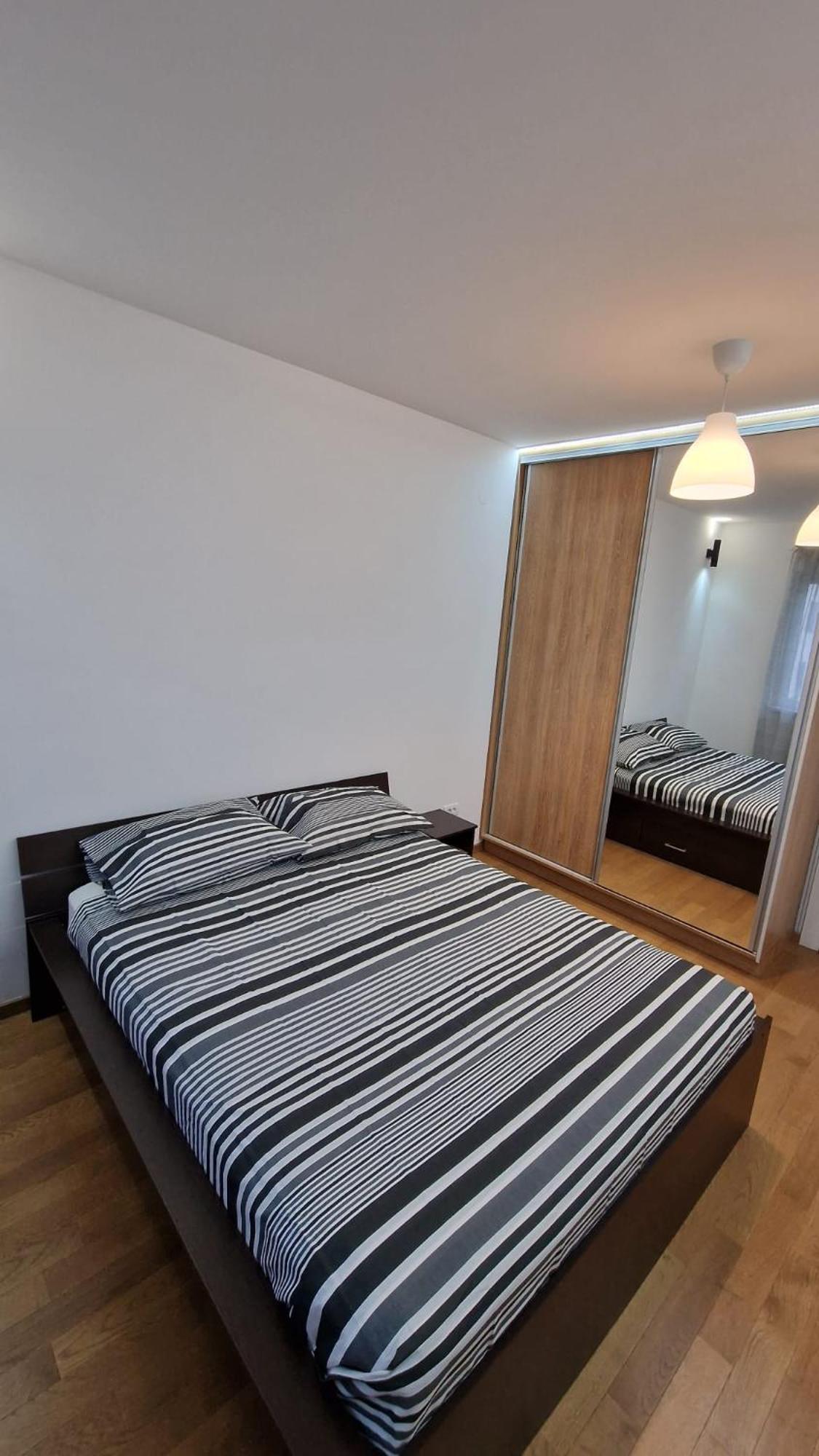 Porodicno-Poslovni Udoban Stan Apartment เบลเกรด ภายนอก รูปภาพ