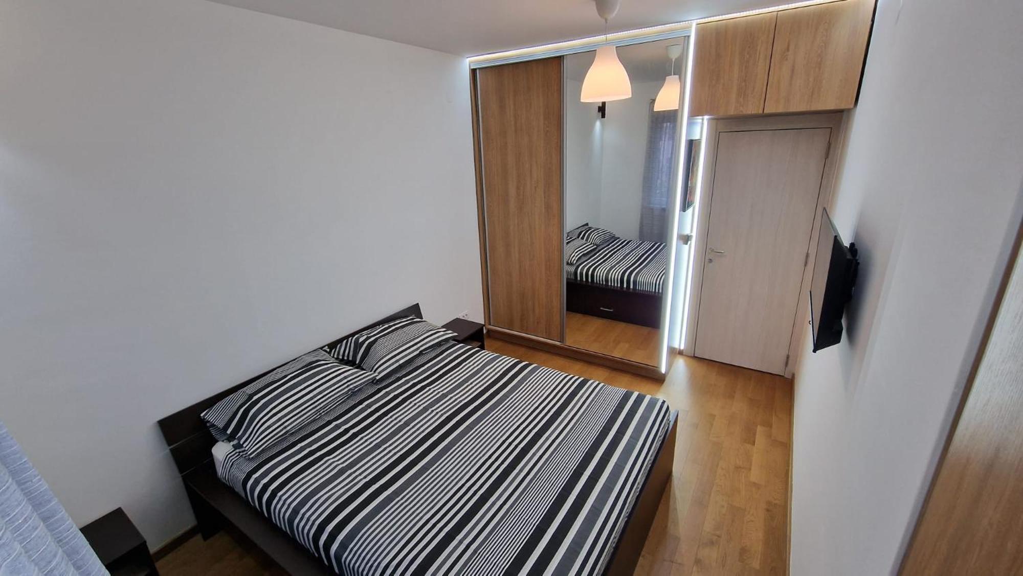 Porodicno-Poslovni Udoban Stan Apartment เบลเกรด ภายนอก รูปภาพ