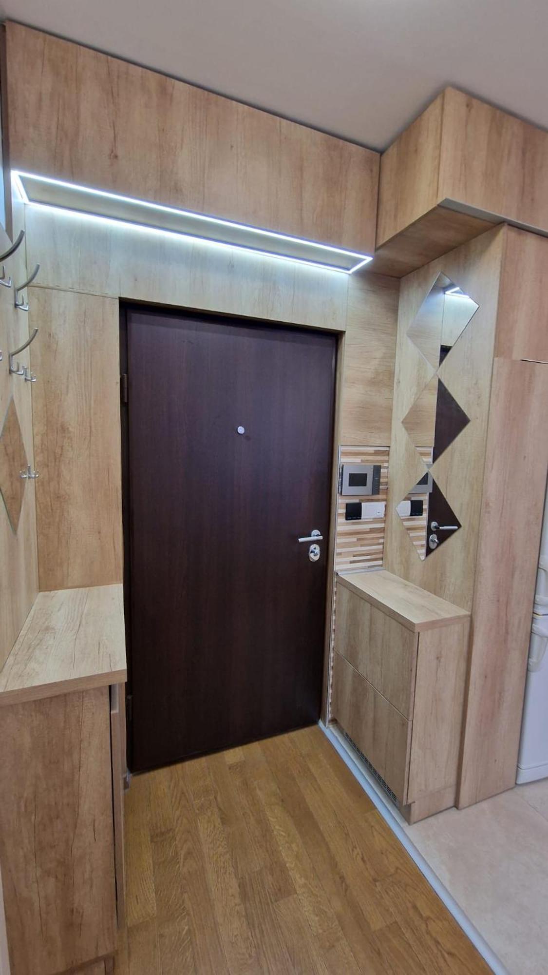 Porodicno-Poslovni Udoban Stan Apartment เบลเกรด ภายนอก รูปภาพ