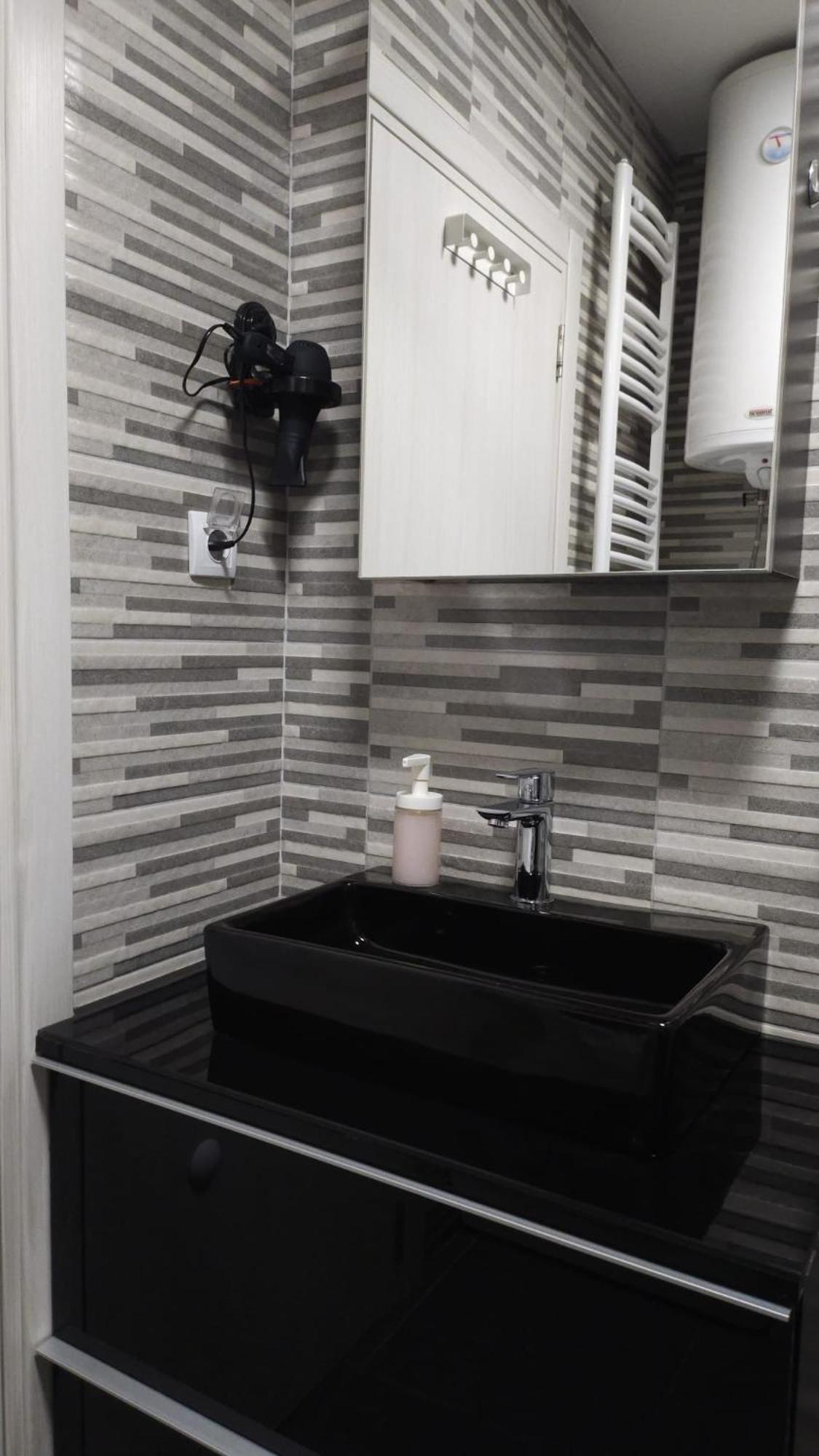 Porodicno-Poslovni Udoban Stan Apartment เบลเกรด ภายนอก รูปภาพ
